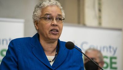 Preckwinkle offers Cook County budget with no new taxes, but warns of health-care staffing ‘crisis’