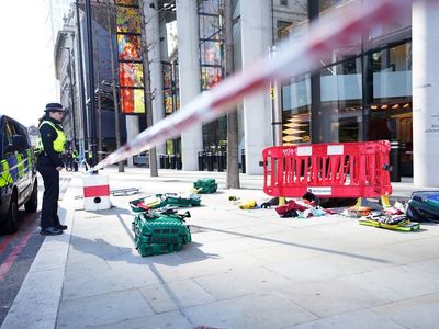 Police called to reports of three people stabbed in central London - OLD