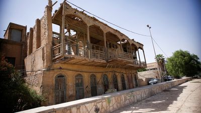 Baghdad's historic homes crumble as real estate booms
