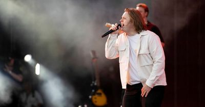 Lewis Capaldi forced to move into Glasgow flat because £1.6M farmhouse is a 'hell hole'