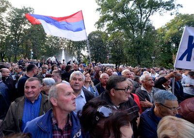 Protesters allege pro-Russia Bosnian Serb leader rigged vote