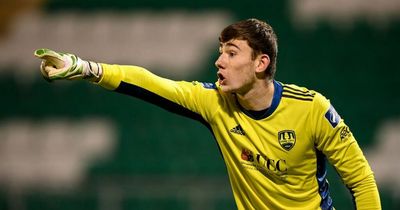 Everton move in doubt for transfer 'target' as young goalkeeper faces surgery