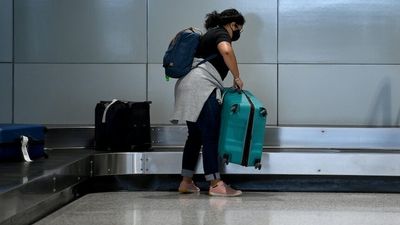How can I avoid catching COVID before a holiday? When am I most at risk? How early do I need to prepare?