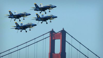 Blue Angels Roar Into San Francisco for Fleet Week
