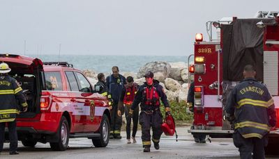 8 rescued from Lake Michigan after boats capsize during ‘sudden change in weather’