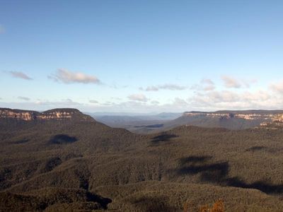 Man dies abseiling cliff in Blue Mountains