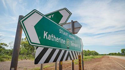 Two killed in Stuart Highway crash near Katherine, another person dies in accident near Yulara