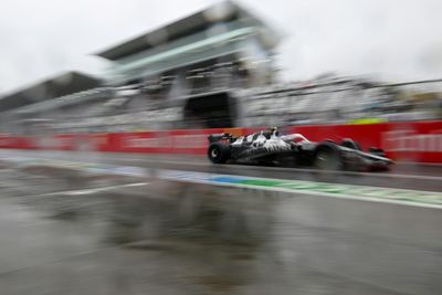 Alonso fastest in wet Japanese first practice, Verstappen sixth