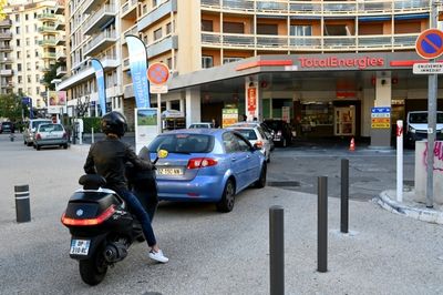 French motorists scramble for fuel as strike cuts supply