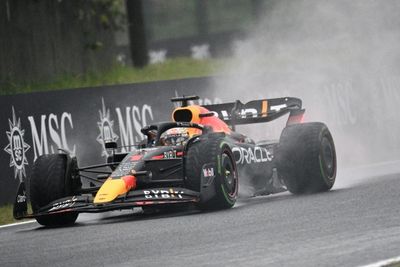 Mercedes pair edge Verstappen in wet Japanese GP second practice