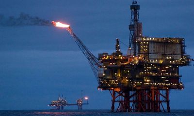 UK offers new North Sea oil and gas licences despite climate concerns