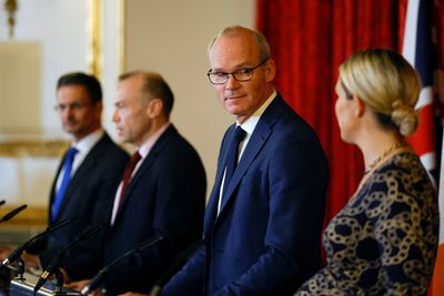 Britain and Ireland talk up improved mood in N.Ireland negotiations