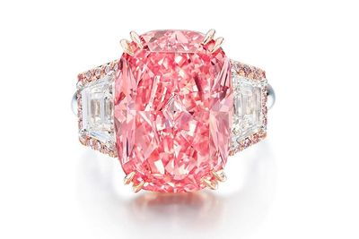 Pink diamond breaks auction record in Hong Kong