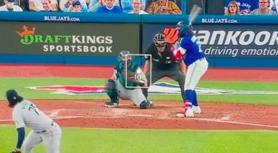 Seattle’s Andrés Muñoz threw a 103 mph strike that had everyone, including Vlad Guerrero Jr., in awe