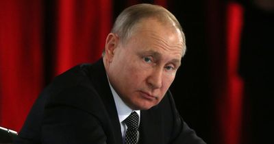 Vladimir Putin 'confronted by own inner circle over Ukraine' as tensions flare in Russia