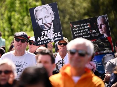 Assange protesters rally for his release