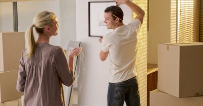 Man blows people's minds as he shares hack to hang pictures straight every time