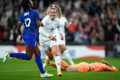 Lauren Hemp’s versatility impresses Sarina Wiegman in Lionesses’ defeat of USA