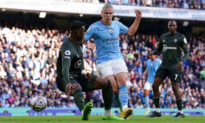 Haaland grabs 20th goal to guide Manchester City past Southampton