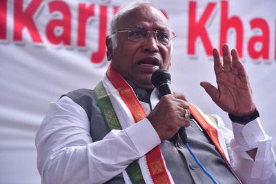 Kharge appeals to A.P. Congress leaders to vote for him in AICC president poll