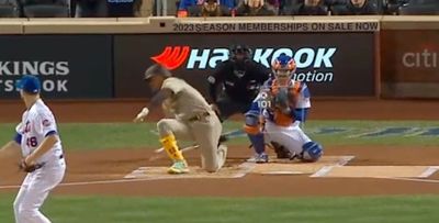 Jacob deGrom made Juan Soto look absolutely silly on this ridiculous 101 mph strike