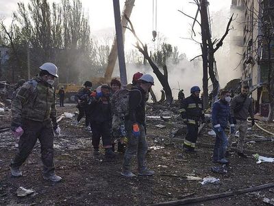 Russians barrage Ukrainian town after bridge explosion