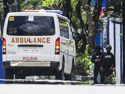 Filipino police kill 3 inmates in jail rampage after ex-senator was held hostage