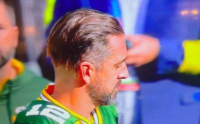 NFL fans still had lots of questions (and jokes) about Aaron Rodgers’ hair during Packers’ loss to Giants