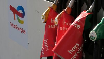 TotalEnergies offer pay deal talks with unions to stop fuel depot blockades