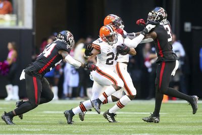 WATCH: Nick Chubb scores second touchdown of game vs. Chargers