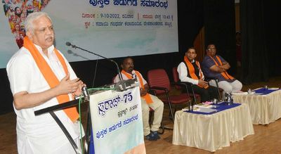 Contribution of other freedom fighters being ignored, says Santosh