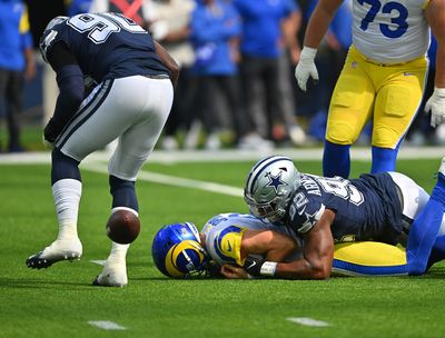 Micah Parsons, Dallas defense smother Matthew Stafford, Rams