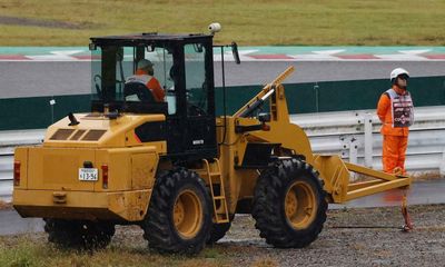 FIA to review use of recovery vehicles after crane incident at Japanese GP