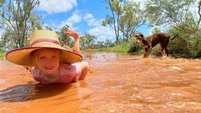 BOM says Queensland facing higher risk of early cyclones, severe weather and flooding rain, government 'well prepared'