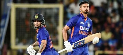 Ind vs SA, ODI series | Didn't want to intrude your privacy, you were in beast mode: Iyer to Kishan