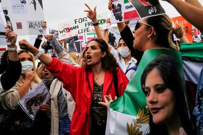 Iran calls on foreign visitors to respect law as protests persist