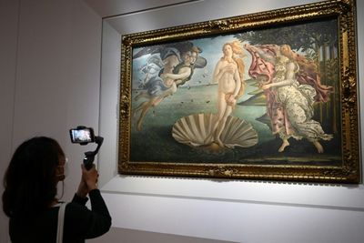 Jean Paul Gaultier sued by Uffizi in Botticelli bottoms row