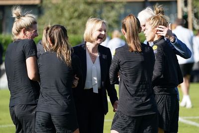 Truss meets Euro 2022-winning Lionesses