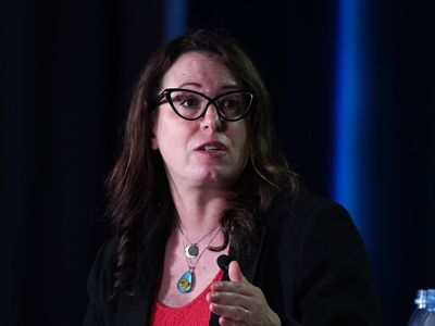 ‘Were you putting profit before principle?’: Maggie Haberman accused of withholding information on Trump for her book