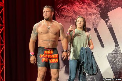 Former UFC champ Frank Mir targets retirement fight on same card as daughter Bella