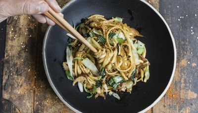 For chewy Japanese noodles, borrow an Italian pasta cooking technique