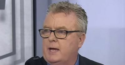 Steve Nicol questions Jurgen Klopp tactic and names player who 'hinders' Liverpool