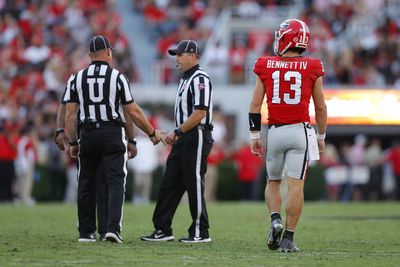 Stetson Bennett shoulder ‘dinged up’ but QB not limited, per Kirby Smart