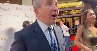 Hilarious moment Ray Donovan actor Eddie Marsan encounters 'biggest fan' on red carpet but she doesn't know his name