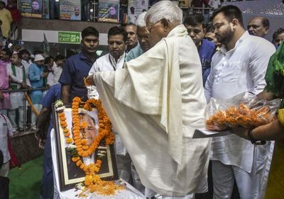 RJD gives Lalu Prasad and Tejashwi full powers on deciding party issues