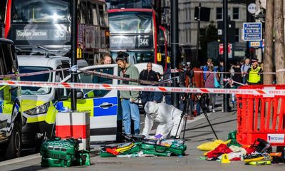 25-year-old man arrested after Bishopsgate triple stabbing