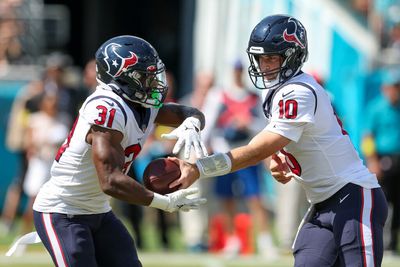 Texans QB Davis Mills says RB Dameon Pierce has energy that ‘rubs off’ on rest of the team