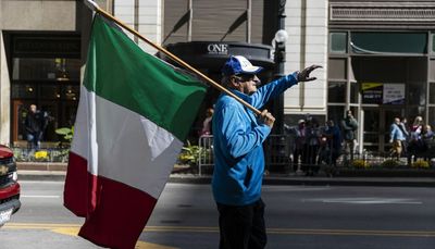 Columbus Day parade marks 70th year on march through Chicago