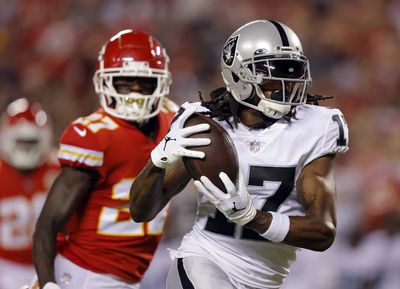 Derek Carr finds Davante Adams for 58-yard touchdown