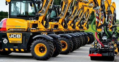 JCB strikes deal with commercial truck and bus supplier Dawsongroup for six revolutionary pothole fixing machines